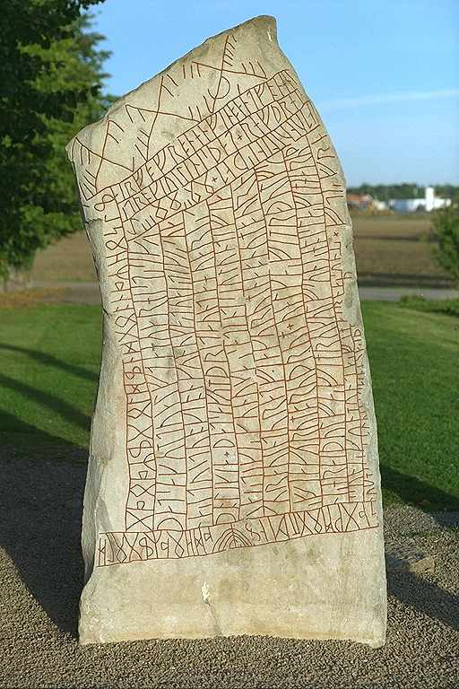West side of the Rök Stone (Ög 136)