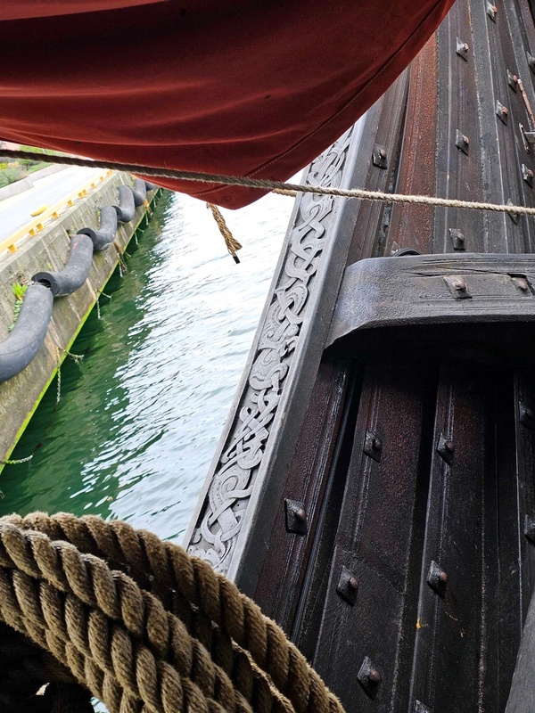 Decorative carving on Draken Harald hårfagre