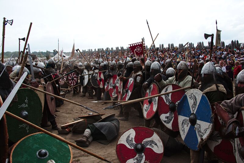 Reenactment battle at the Slavic and Viking Festival (Wolin)