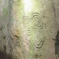Triskele Pattern, Newgrange (pre-Viking)